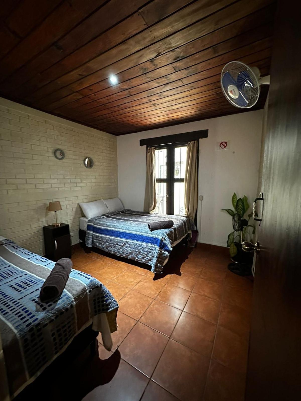 Hotel El Aventurero Antigua Esterno foto