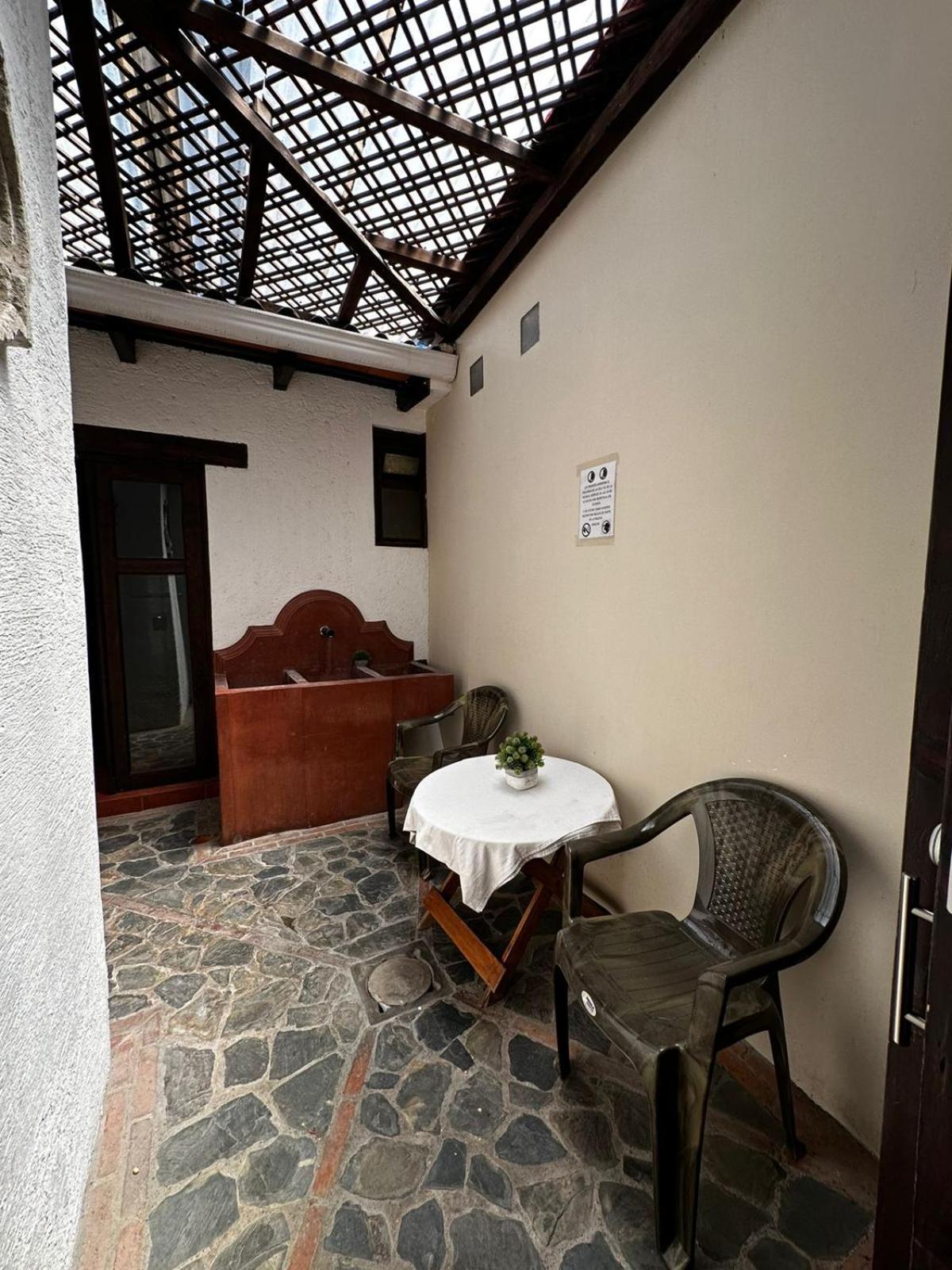Hotel El Aventurero Antigua Esterno foto